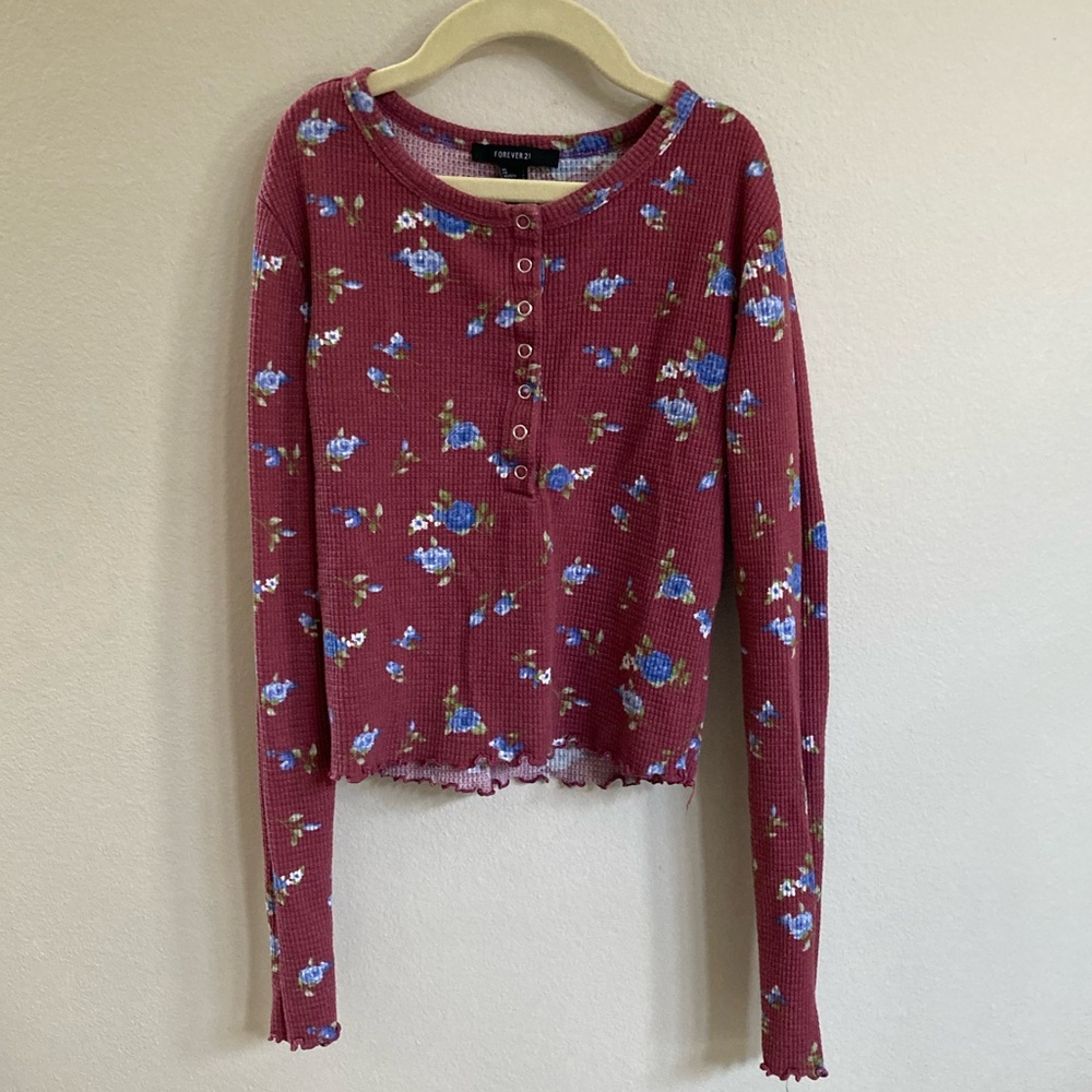 Forever 21 cropped floral long sleeve shirt
